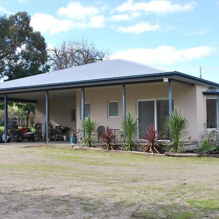 Back Valley Farmstay Bed And Breakfast Victor Harbor Exterior foto